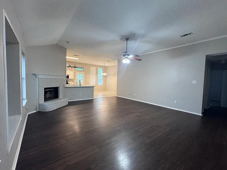 128 Post Oak Dr — Photo 25