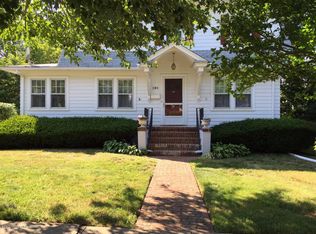101 McLaren St, Red Bank, NJ 07701