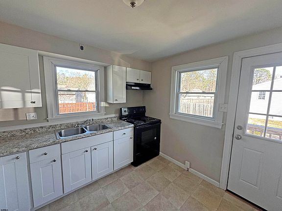 4th image of 107 W Jimmie Leeds Rd