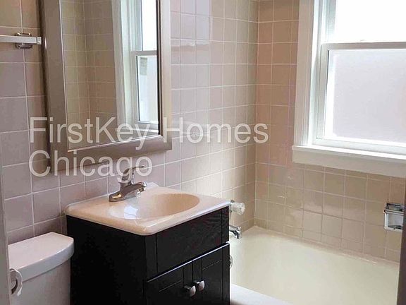 4th image of 2219 S 21st Ave