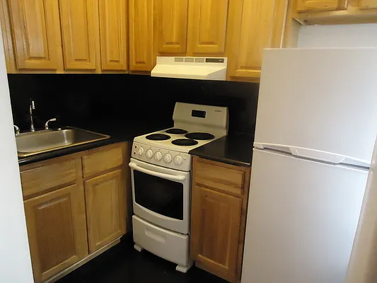 Rented by Pink Stone Realty LLC | media 18