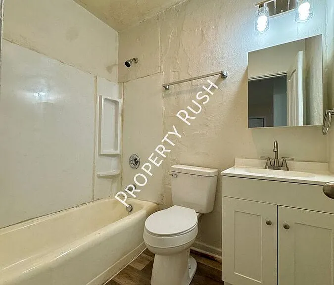 3605 Dorris St — Photo 10