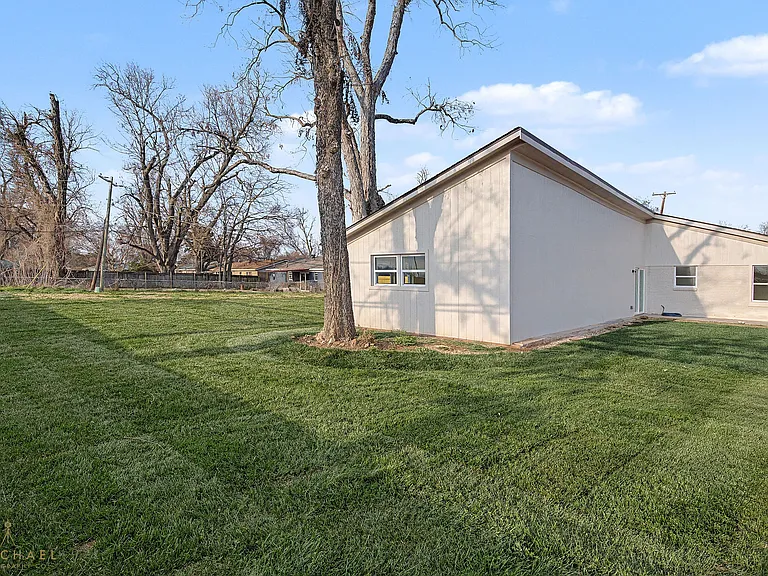 3916 Ella St — Photo 40