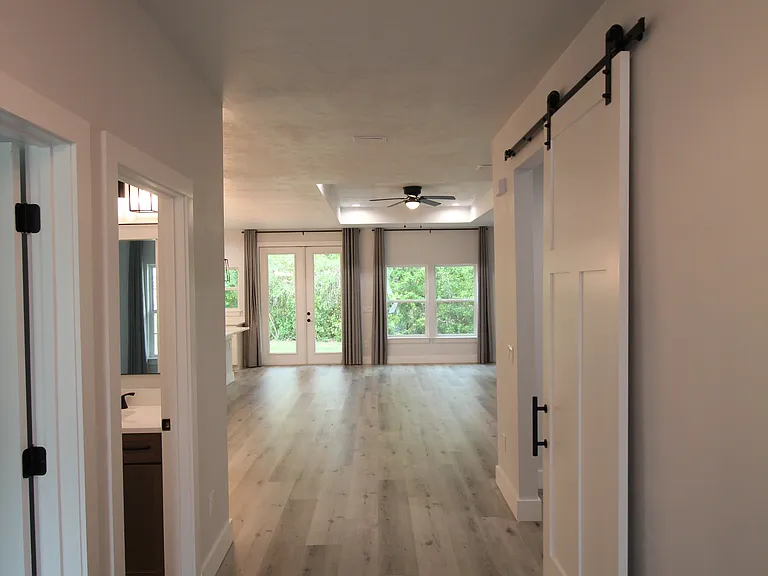 4102 NW 26th Dr — Photo 3