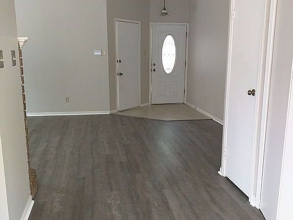 2nd image of 3515 Riverview Dr