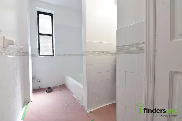 Rented by Clove Realty LLC | media 9