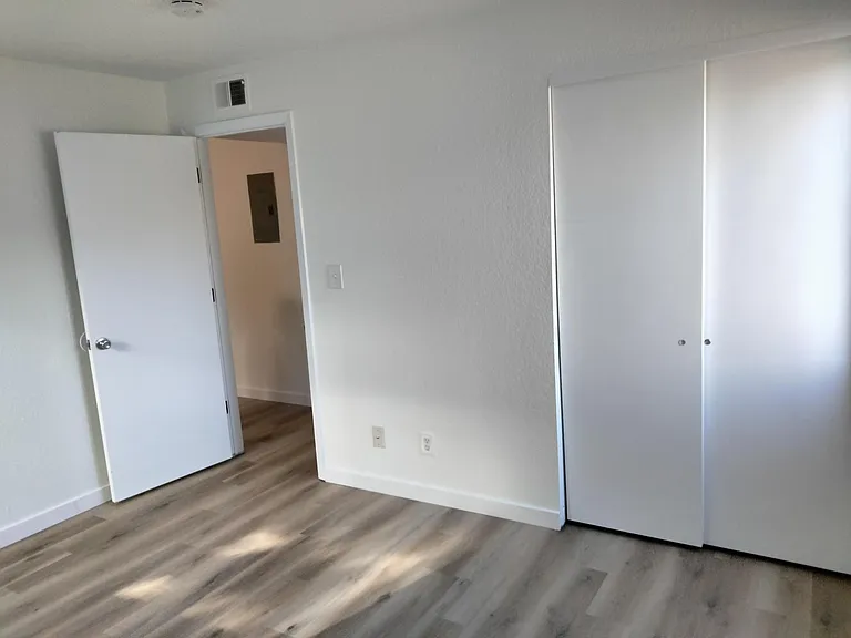 143 S Zang Way #D — Photo 5