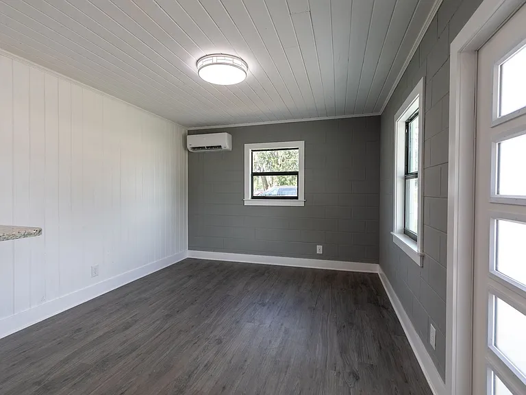 212 220th Avenue F SW — Photo 2