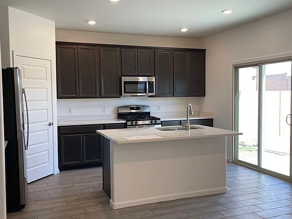 4th image of 7121 W Vineridge Dr