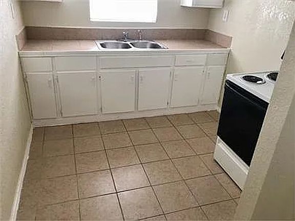4th image of 14033 Garber Ln APT 3