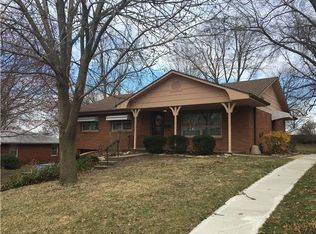 1109 Midyett Rd, Saint Joseph, MO 64506