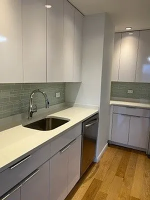 Rented by Solow Realty | media 35