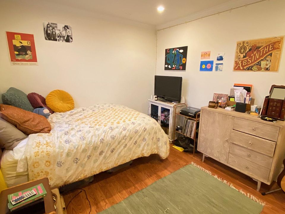 1st image of 3008 20th Ave #B