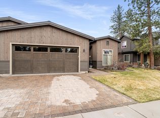 20335 SE Jack Benny Loop, Bend, OR 97702