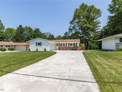 7701 Alan Pkwy, Middleburg Heights, OH, 44130