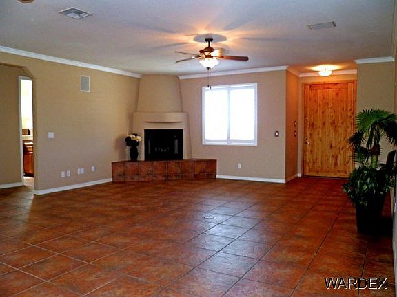 5th image of 2840 Cumberland Dr