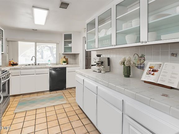 5th image of 28135 Foxlane Dr