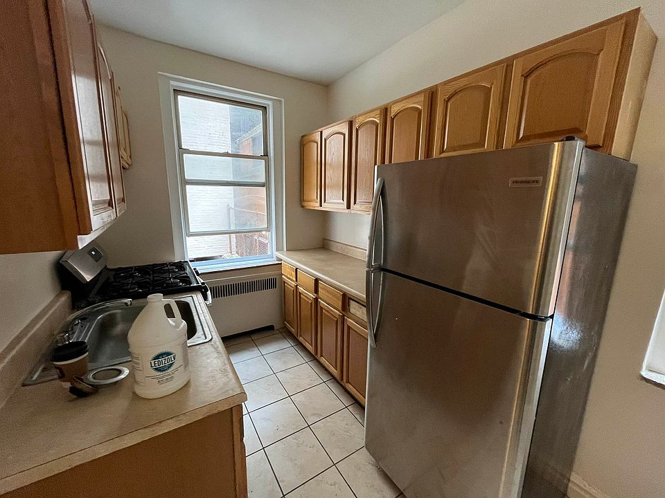 1st image of 350 E 30th St APT 2B