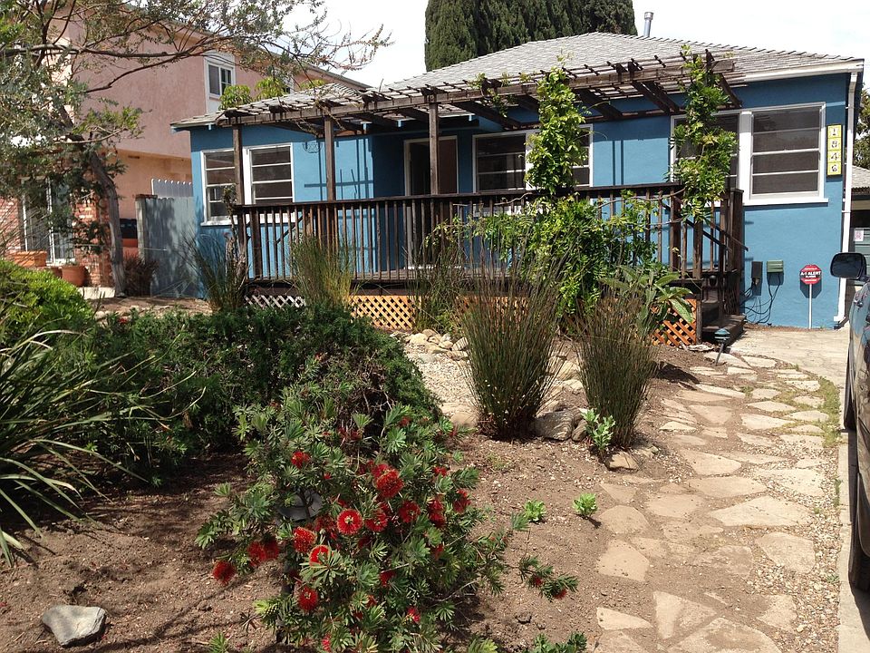 Carmelina front yard