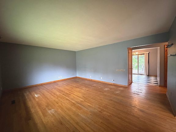 4th image of 8417 Hohman Ave