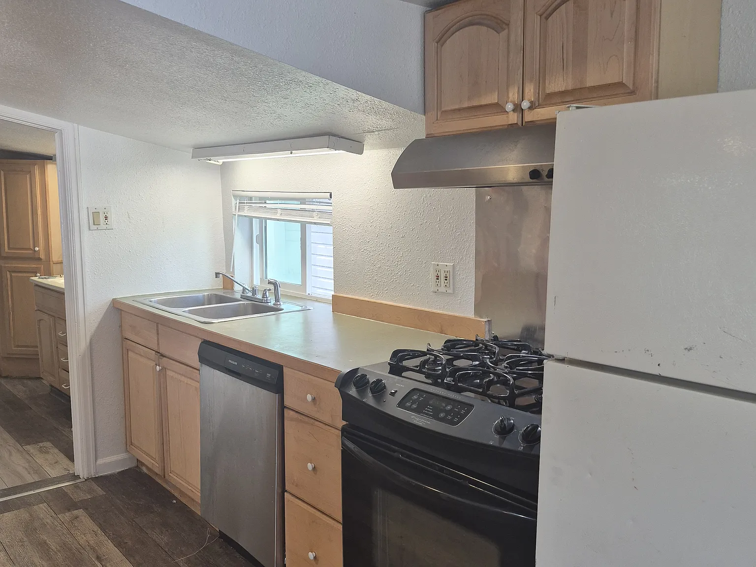 110 Pierce St — Photo 3