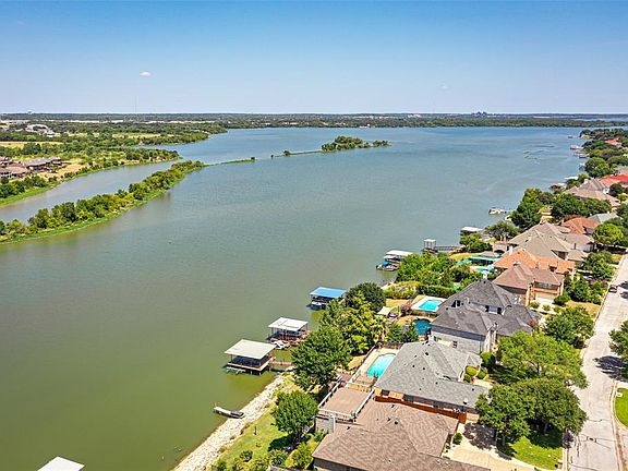 5th image of 4400 Enchanted Oaks Dr