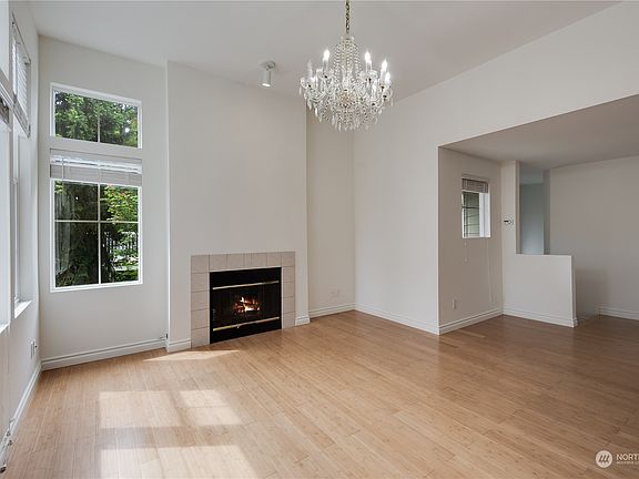 4th image of 2116 Newport Way NW #8-5