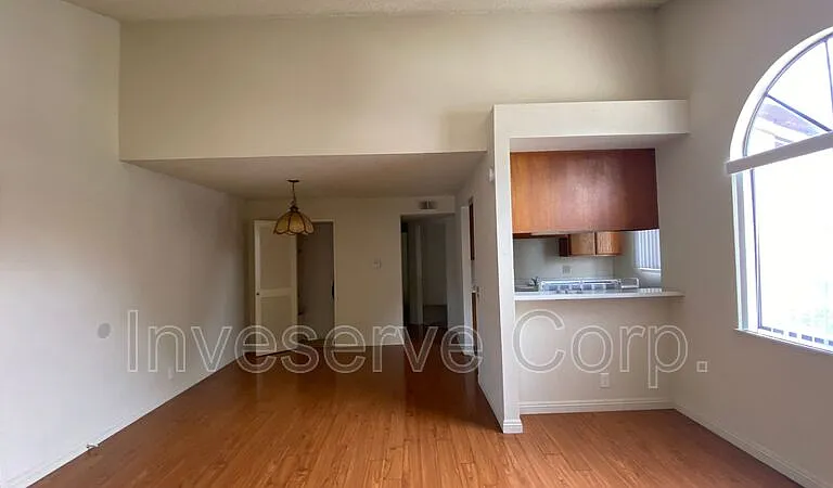 8220 California St #2 — Photo 4