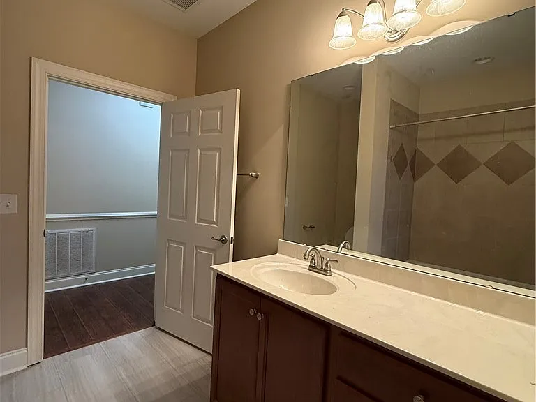 321 Gallery Dr #102 — Photo 24