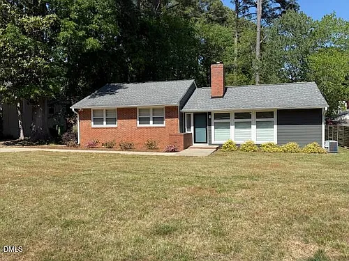 904 Brookwood Dr Photo 1