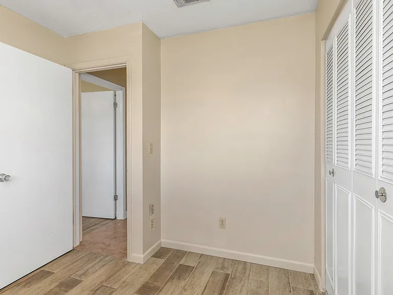 Bedroom #1