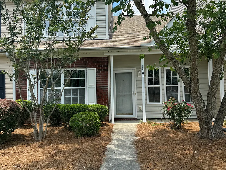 1501 Elm Hall Cir — Photo 2