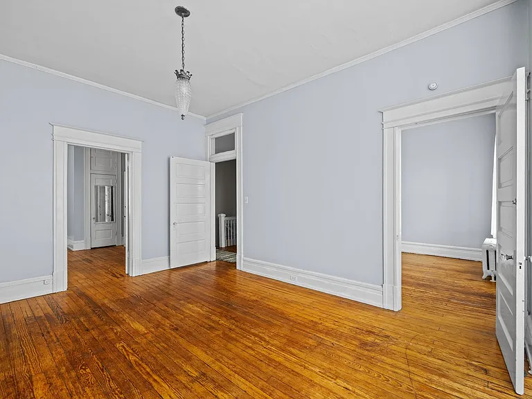 2713 W Grace St — Photo 9