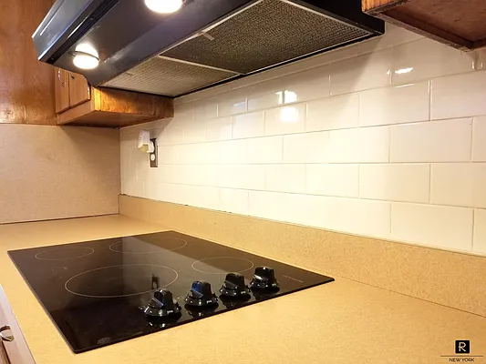 Rented by R New York | media 47