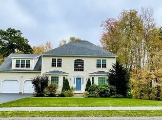 16 Woodridge Rd, Millbury, MA 01527