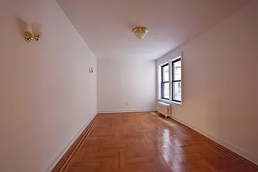 Rented by LEE & ASSOCIATES NYC RESIDENTIAL LLC