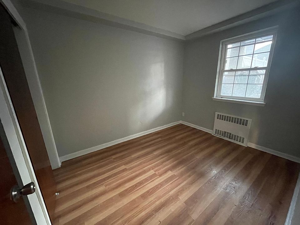2nd image of 1460 E 91st St #1