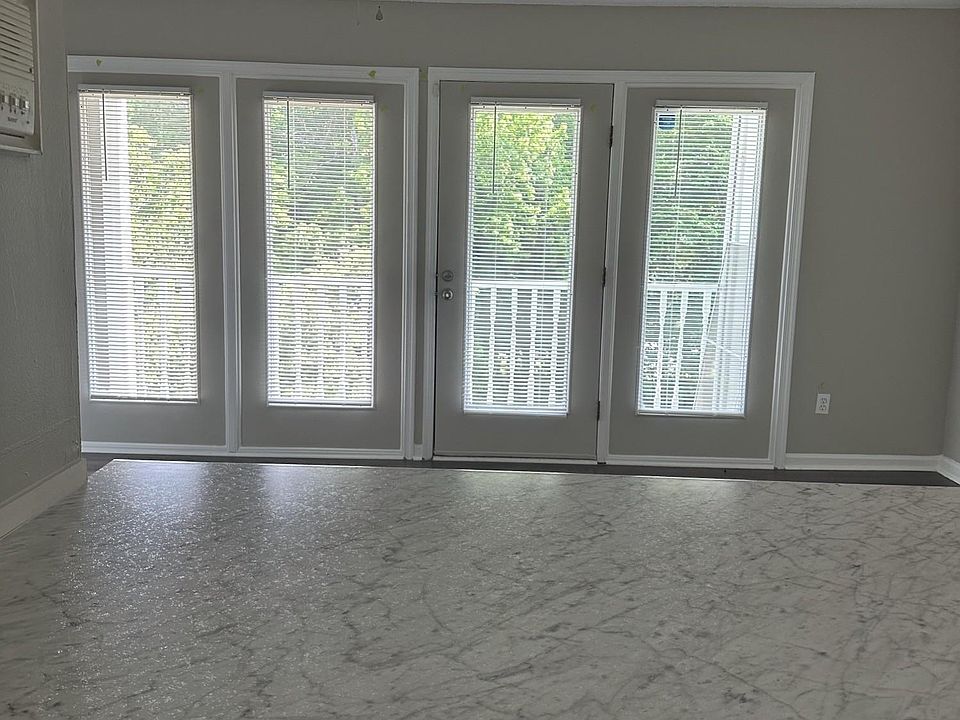 2nd image of 1321 Park Glen Dr APT 301