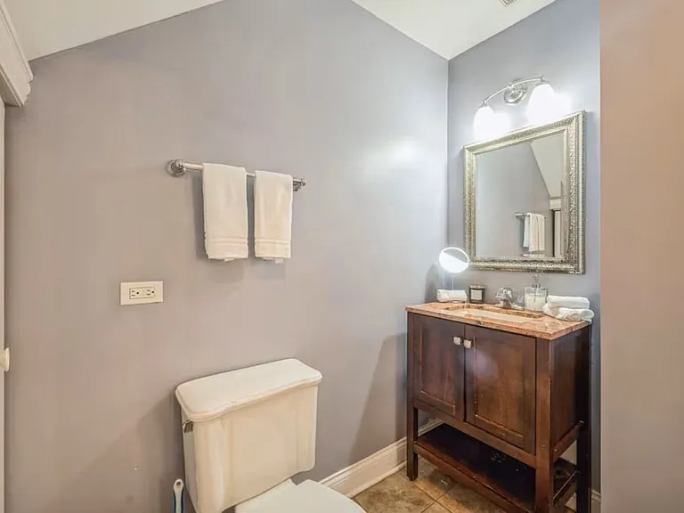 1610 W 17th St #1 — Photo 9