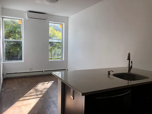 Rented by Compass | media 7