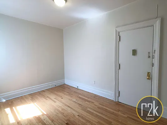 Rented by Realty 2000 Corp | media 17