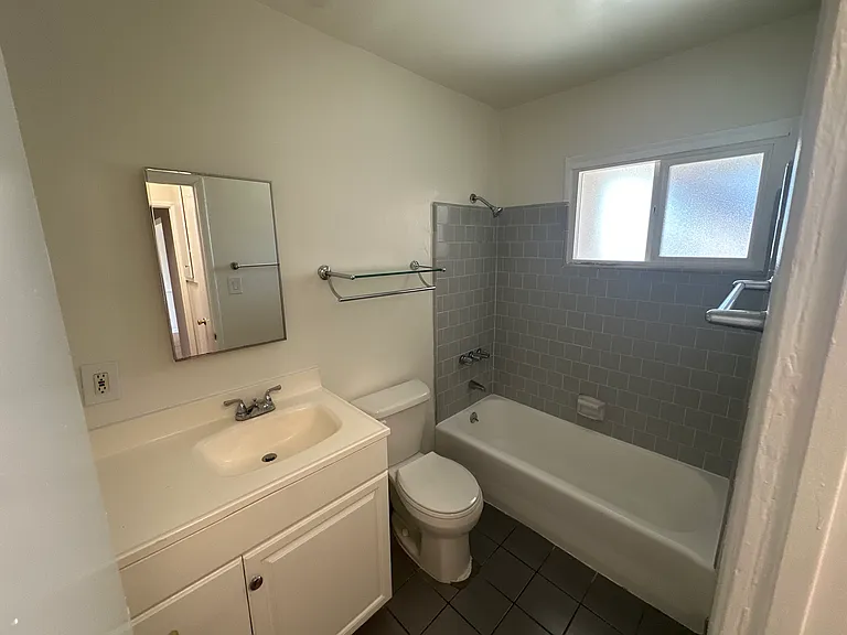 4525 Willis Ave #4527 — Photo 11