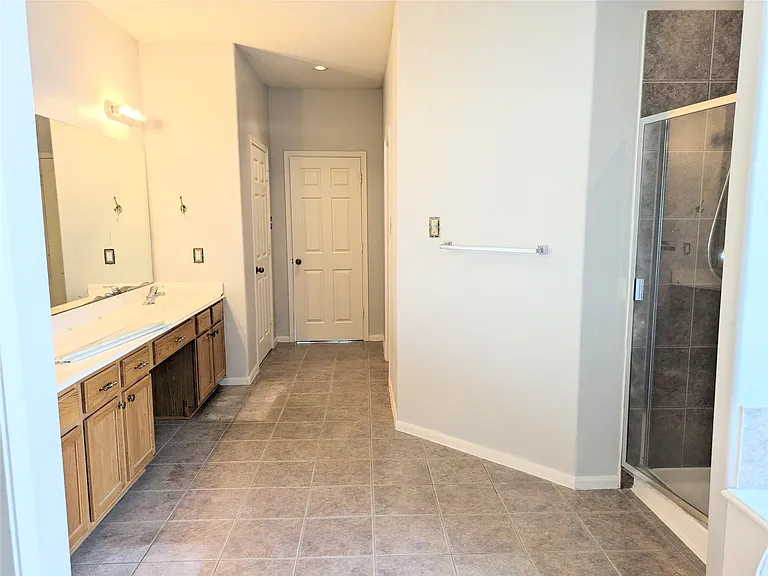 2716 Park Falls Dr — Photo 16