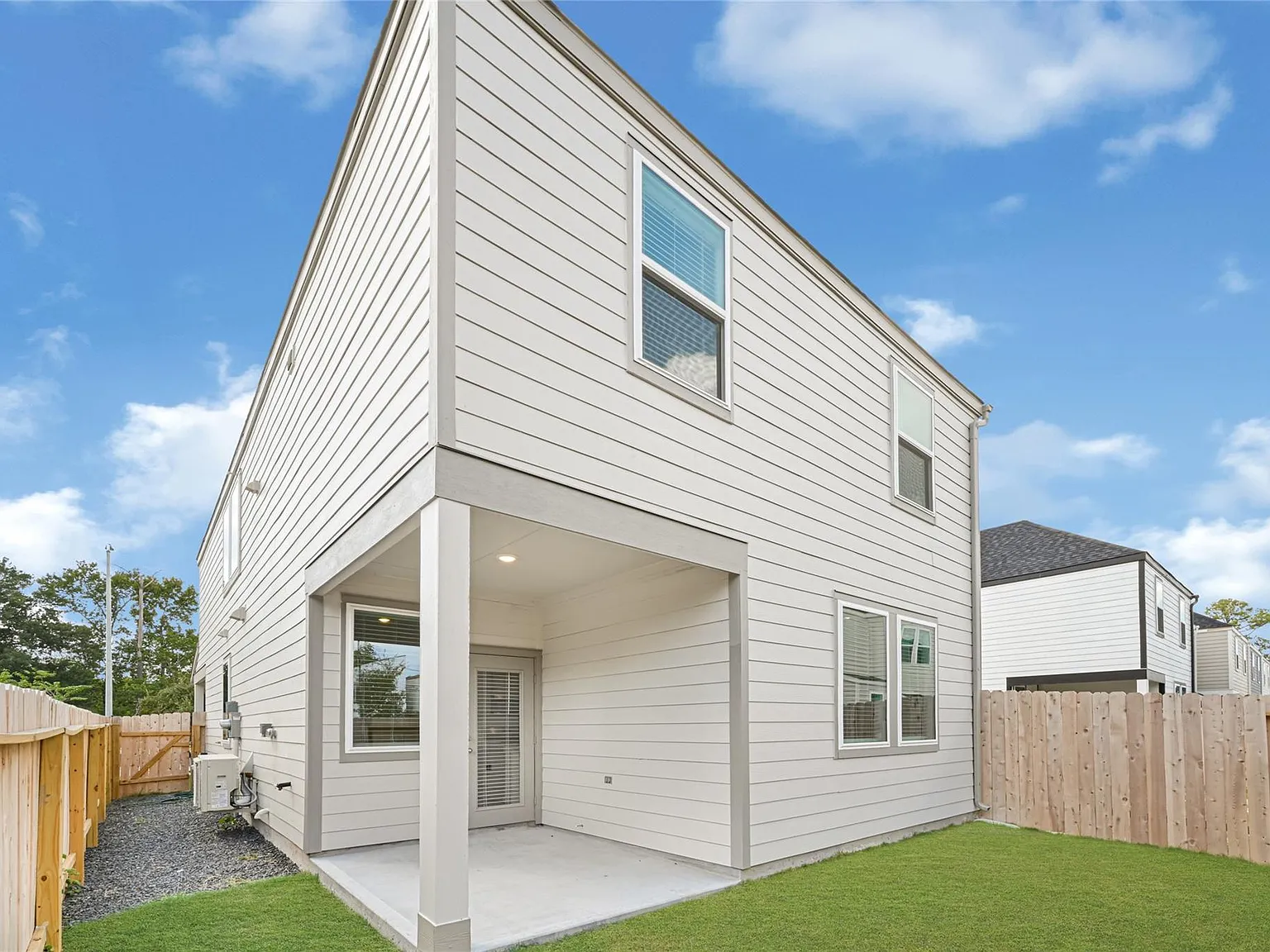3 bed, 2.5 bath, $2,450 — Photo 4