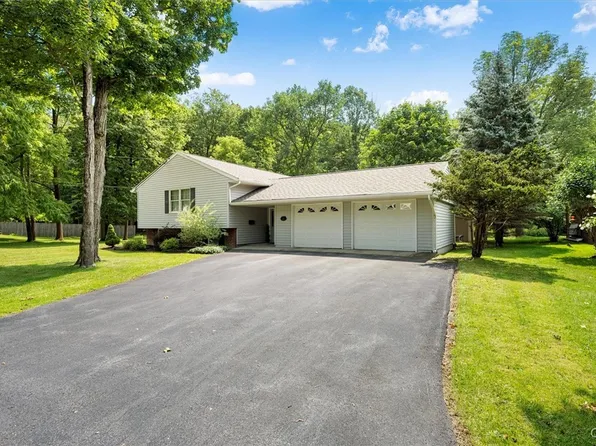 1 Chestnut St #A, Clinton, NY 13323