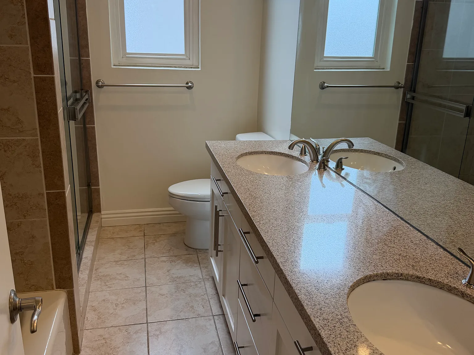 336 S Elm Dr — Photo 4