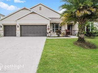 2042 Red Bluff Ave, Apopka, FL 32712