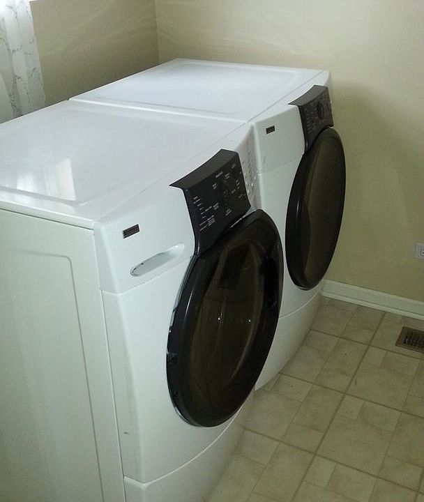 1st image of 25019 W Gates Ln