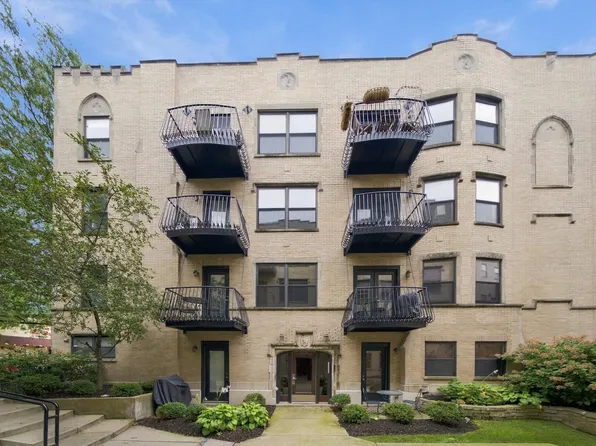 4434 N Damen Ave #3E, Chicago, IL 60625