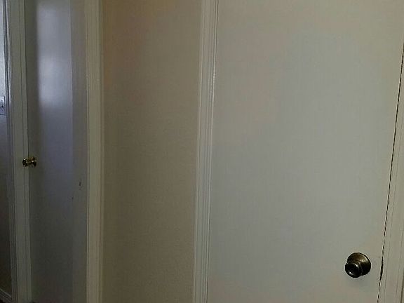 4th image of 281 Laura Ln Suite A